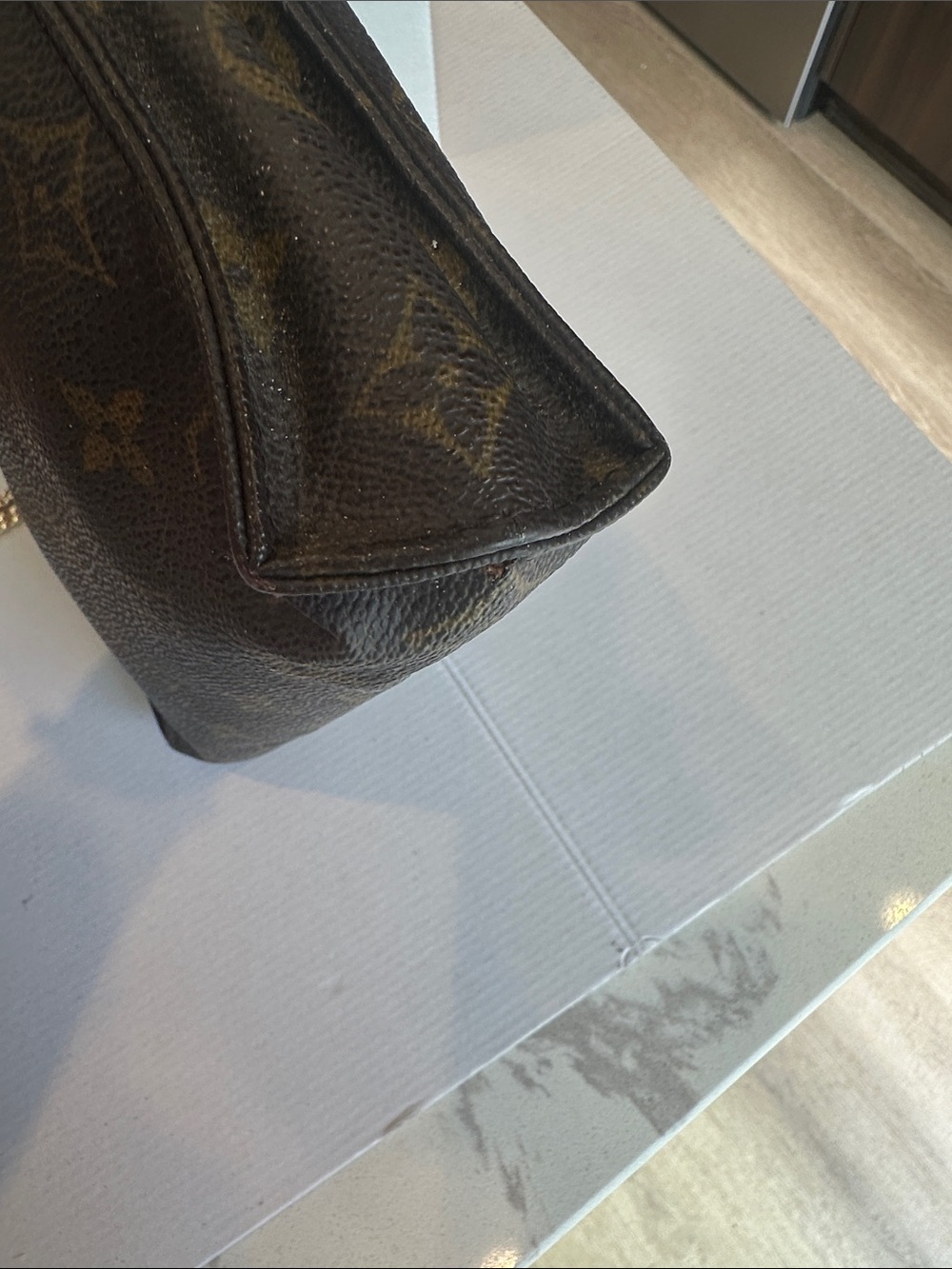 Louis Vuitton Monogram Shoulder , Clutch, Cosmetic Bag
8” x 7” x 2” - Picture 4 of 9